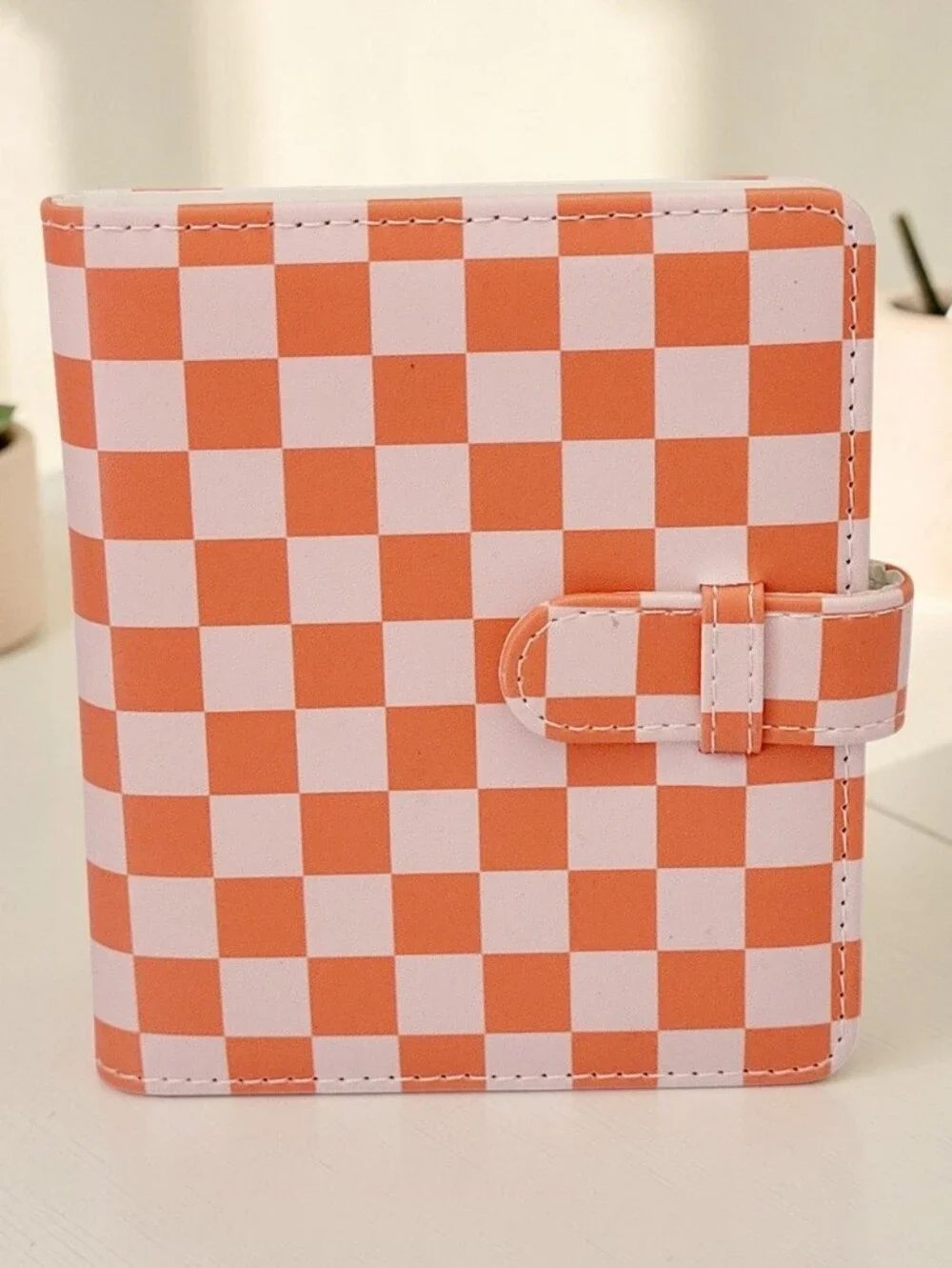 Holds 48 (2